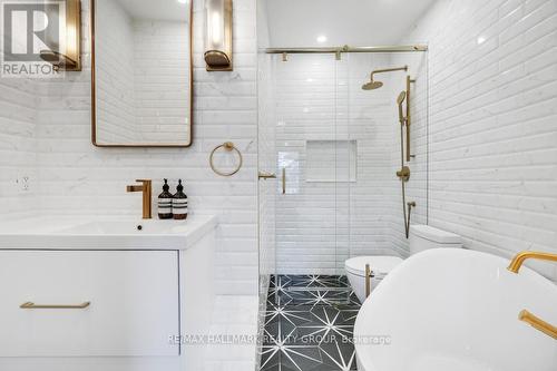 410 Mcleod Street, Ottawa, ON - Indoor Photo Showing Bathroom