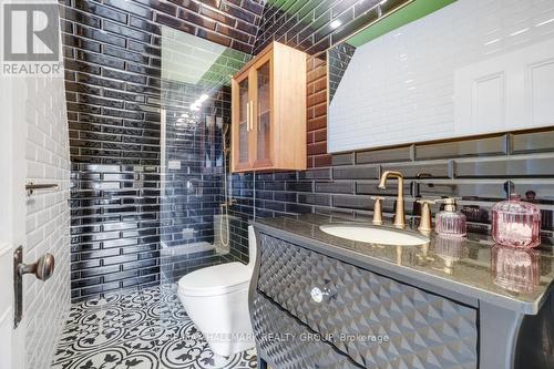 410 Mcleod Street, Ottawa, ON - Indoor Photo Showing Bathroom