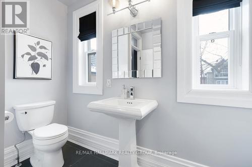 410 Mcleod Street, Ottawa, ON - Indoor Photo Showing Bathroom