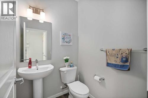 63 Masters Crescent Se, Calgary, AB - Indoor Photo Showing Bathroom