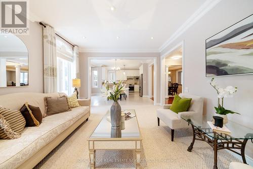 165 Alison Crescent, Oakville, ON - Indoor Photo Showing Living Room