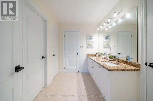 165 Alison Crescent, Oakville, ON - Indoor Photo Showing Other Room