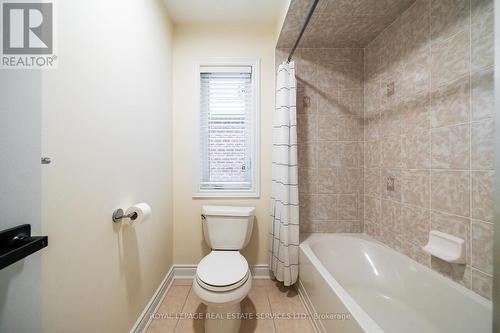165 Alison Crescent, Oakville, ON - Indoor Photo Showing Bathroom