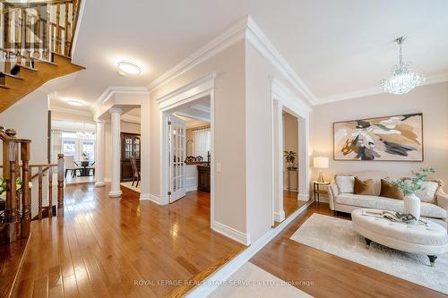 165 Alison Crescent, Oakville, ON - Indoor Photo Showing Living Room