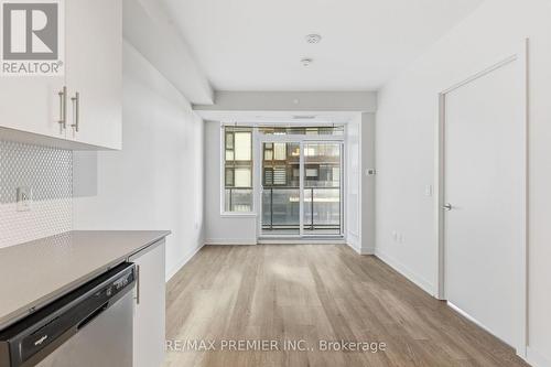 914 - 212 King William Street, Hamilton, ON - Indoor