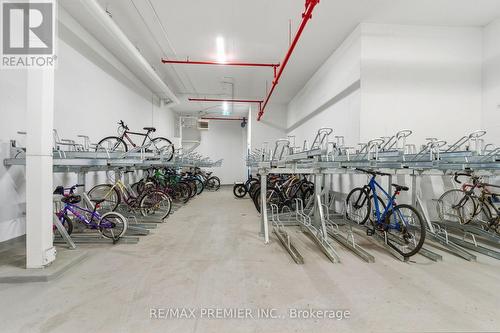 914 - 212 King William Street, Hamilton, ON - Indoor