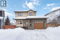 122 Goodwin Place  Fort Mcmurray, AB T9J 1K1