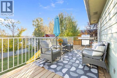 27 Deercrest Close Se, Calgary, AB 