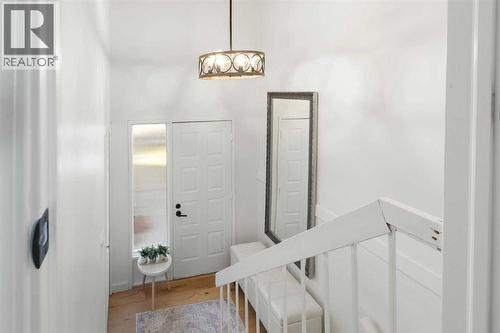 27 Deercrest Close Se, Calgary, AB - Indoor Photo Showing Other Room