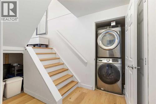 27 Deercrest Close Se, Calgary, AB - Indoor Photo Showing Laundry Room