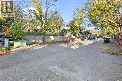 27 Deercrest Close Se, Calgary, AB - Outdoor