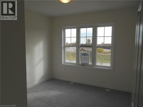 15 Outlook Terrace, Kitchener, ON - Indoor Photo Showing Other Room