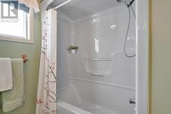 Bathroom shower/tub - 