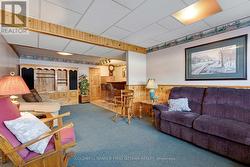 Lower level familyrm includes entertainment centre - 