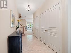 Bright, neutral finishes - 