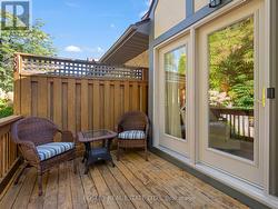 With privacy screen - 