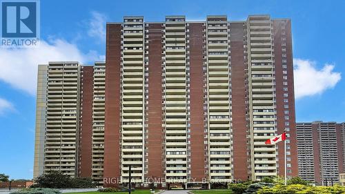 219 - 5 MASSEY SQUARE  Toronto (Crescent Town), ON M4C 5L4