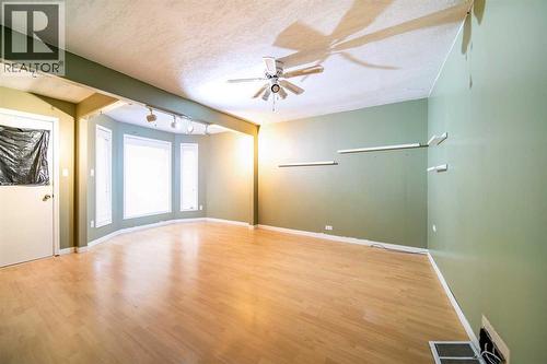 706 7 Avenue, Wainwright, AB - Indoor Photo Showing Other Room