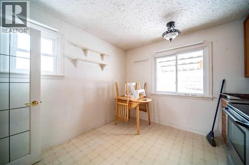 706 7 Avenue, Wainwright, AB - Indoor