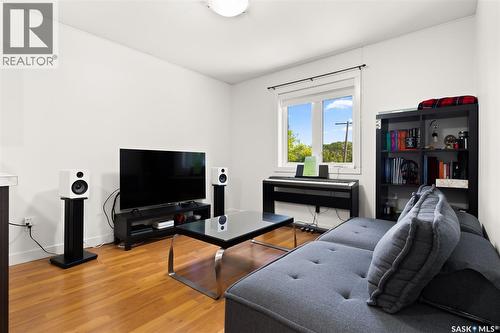 1980 Ottawa Street, Regina, SK - Indoor Photo Showing Living Room