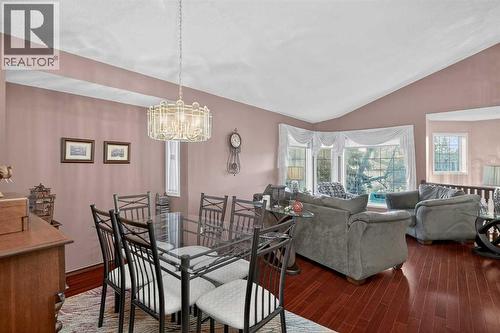 150 Somerset Close Sw, Calgary, AB - Indoor Photo Showing Dining Room
