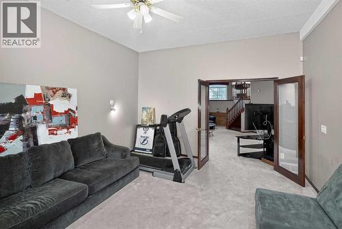 150 Somerset Close Sw, Calgary, AB - Indoor