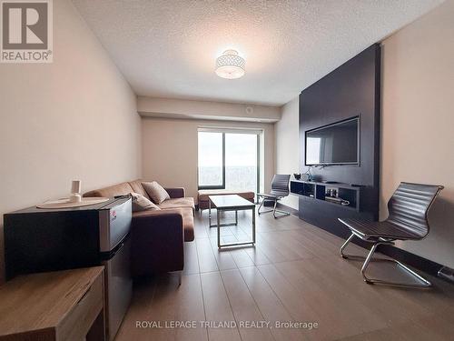 1514 - 1235 Richmond Street, London East (East B), ON - Indoor