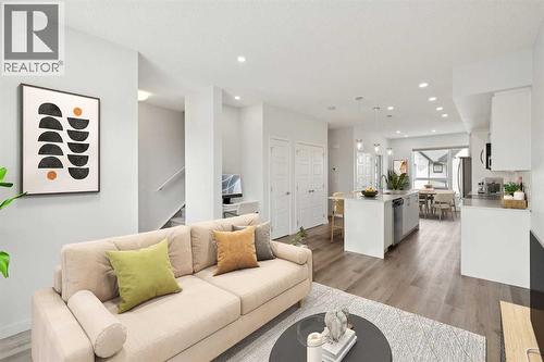 54 Evanscrest Manor Nw, Calgary, AB - Indoor Photo Showing Living Room