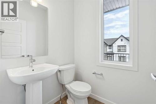 54 Evanscrest Manor Nw, Calgary, AB - Indoor Photo Showing Bathroom