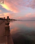 Gorgeous Sunset lake views are only a minute away! - 