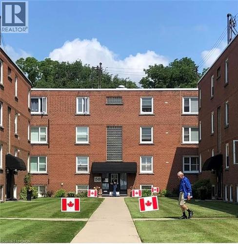 1351 LAKESHORE Road Unit# 16  Burlington, ON L7S 1B1