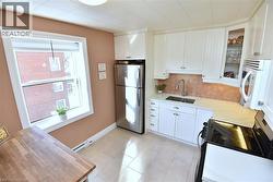 Bright Updated Kitchen! - 