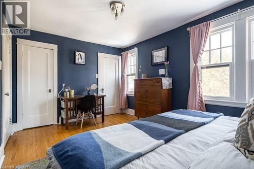 44 Cline Avenue N, Hamilton, ON - Indoor Photo Showing Bedroom