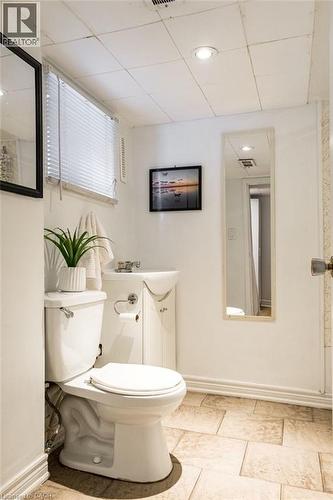 44 Cline Avenue N, Hamilton, ON - Indoor Photo Showing Bathroom