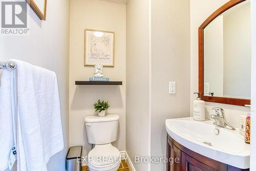 153 Gladstone Avenue, Hamilton, ON - Indoor Photo Showing Bathroom