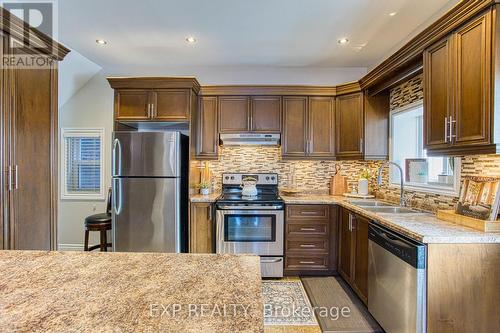 153 Gladstone Avenue, Hamilton, ON - Indoor Photo Showing Kitchen With Double Sink With Upgraded Kitchen