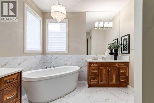 687 Cranston Avenue Se, Calgary, AB - Indoor Photo Showing Bathroom