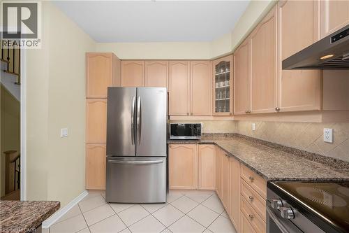 3897 Quiet Creek Drive, Mississauga, ON - Indoor Photo Showing Kitchen