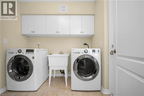 3897 Quiet Creek Drive, Mississauga, ON - Indoor Photo Showing Laundry Room