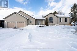 16916 EVELYN DRIVE  Thames Centre, ON N0M 2P0