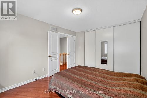 16 Cedar Valley Drive, Ottawa, ON - Indoor Photo Showing Bedroom