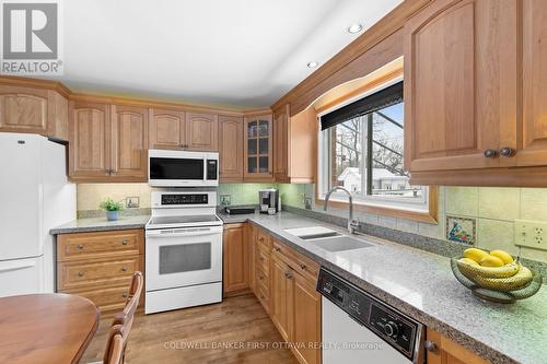 770 Trojan Avenue, Ottawa, ON - Indoor Photo Showing Kitchen With Double Sink