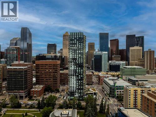 407, 310 12 Avenue SW  Calgary, AB T2R 0H2