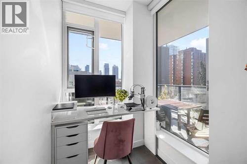 407, 310 12 Avenue Sw, Calgary, AB - Indoor Photo Showing Office