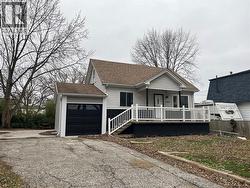 2429 Alexis  Windsor, ON N8W 3Z4