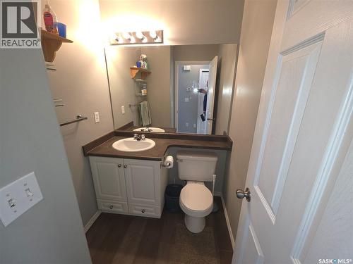 1 302 Herold Road, Saskatoon, SK - Indoor Photo Showing Bathroom