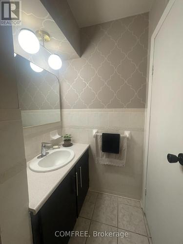 99 Mcbay Road, Brant (Brantford Twp), ON - Indoor Photo Showing Bathroom