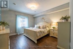 Sprawling primary bdrm w/ walk-in closet & ensuite - 