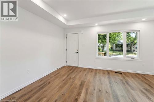 387 Weir Street N, Hamilton, ON - Indoor Photo Showing Other Room
