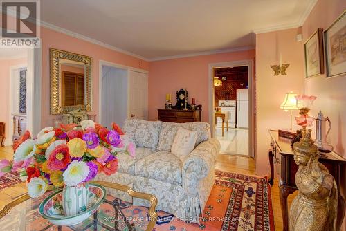 21 Osborne Street, Gananoque, ON - Indoor Photo Showing Living Room